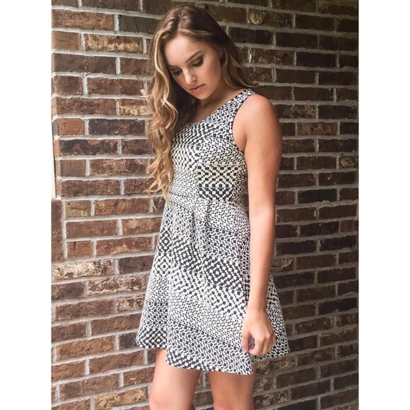 NWT Black & White Fit & Flare Mini Dress | Mod Mob Wife Office Siren Skater Chic - Picture 2 of 9